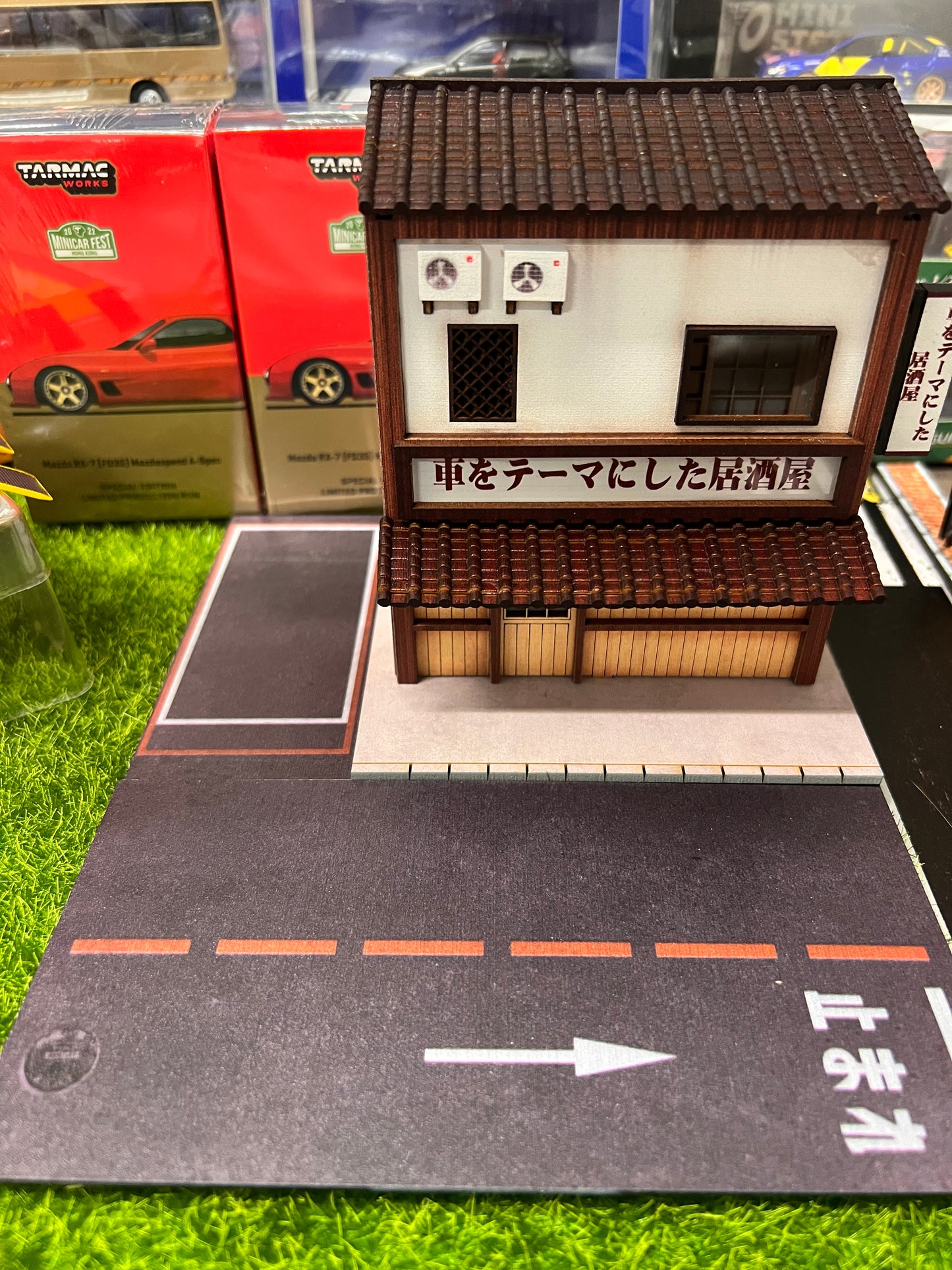 MoreArt 1:64 Scale Diorama Japanese Izakaya (with lights)
