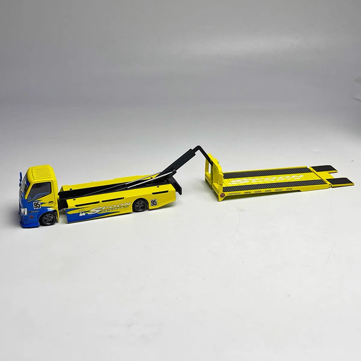 MT MicroTurbo 1:64 Hino Flatbed Truck H300 Spoon Custom