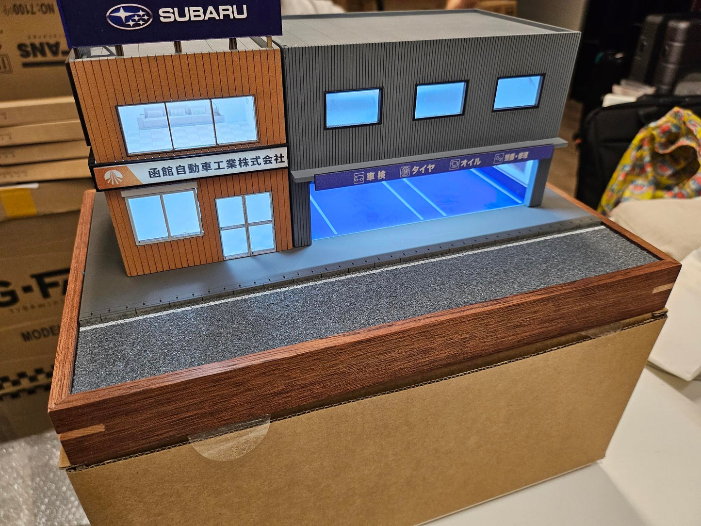 MoreArt 1:64 Scale Hakodate Automobile Industry Subaru Workshop Diorama Japan