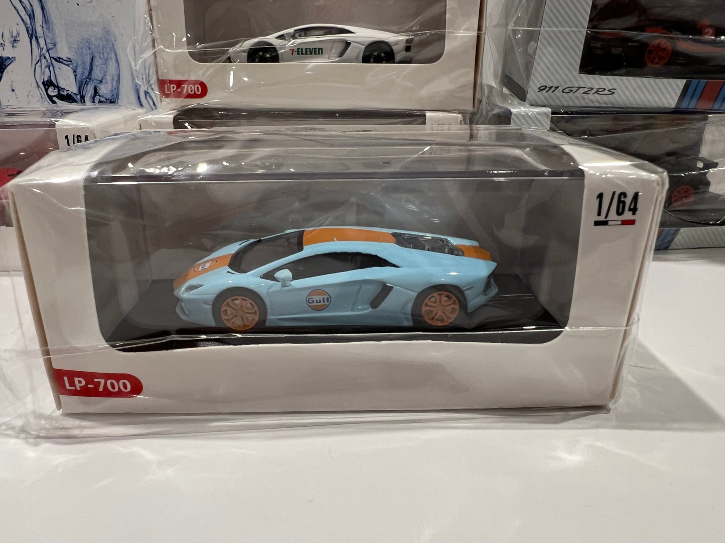 1:64 Scale Lamborghini Aventador Gulf Oil