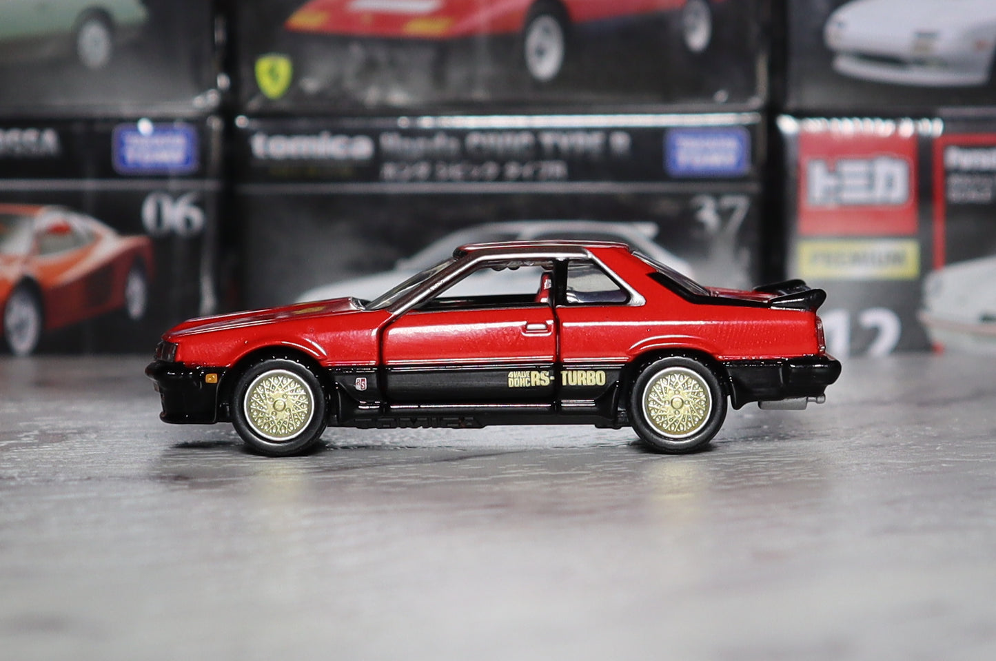 TOMICA Premium 1:64 Scale No.20 Nissan Skyline HT 2000 Turbo RS Red