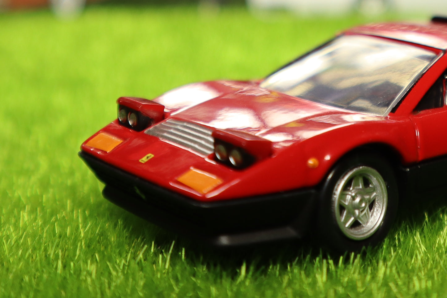 TOMICA Premium 1:61 Scale No.17 Ferrari 512BB (Red)