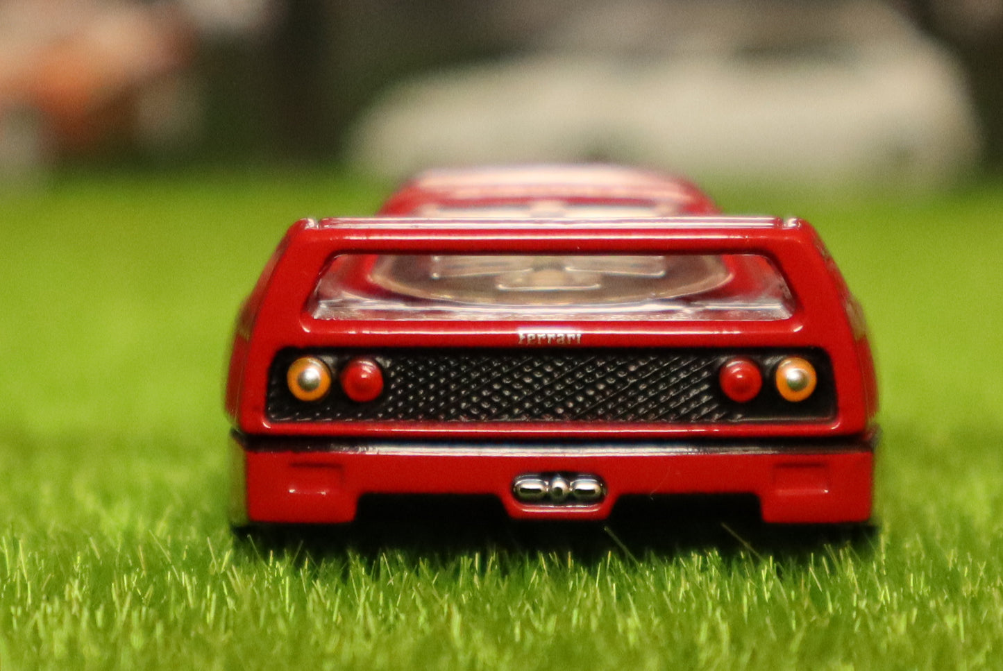 TOMICA Premium 1:62 Scale No.31 Ferrari F40 (Red)