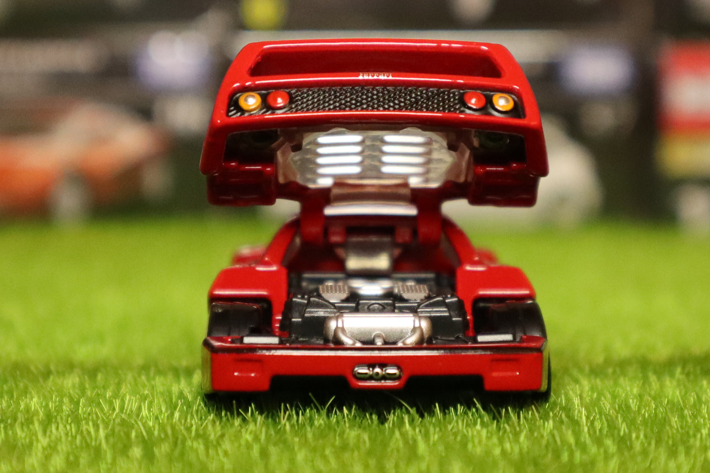 TOMICA Premium 1:62 Scale No.31 Ferrari F40 (Red)