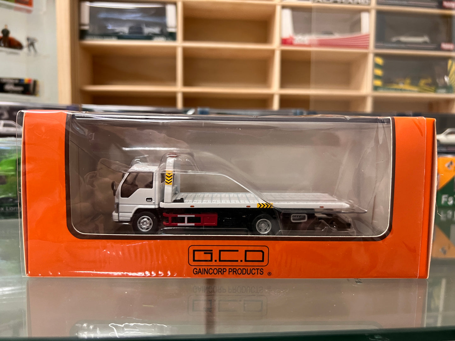 GCD 1:64 scale ISUZU N Series Shell Flatbed Tow Truck Lorry White Diecast model Elite