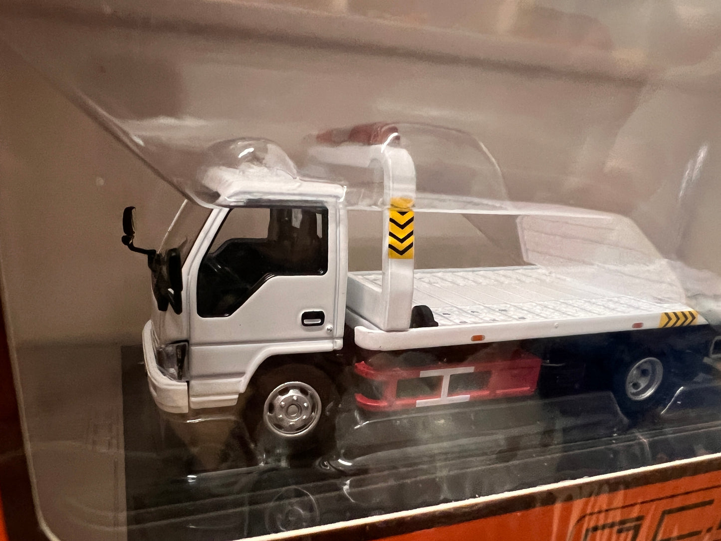 GCD 1:64 scale ISUZU N Series Shell Flatbed Tow Truck Lorry White Diecast model Elite