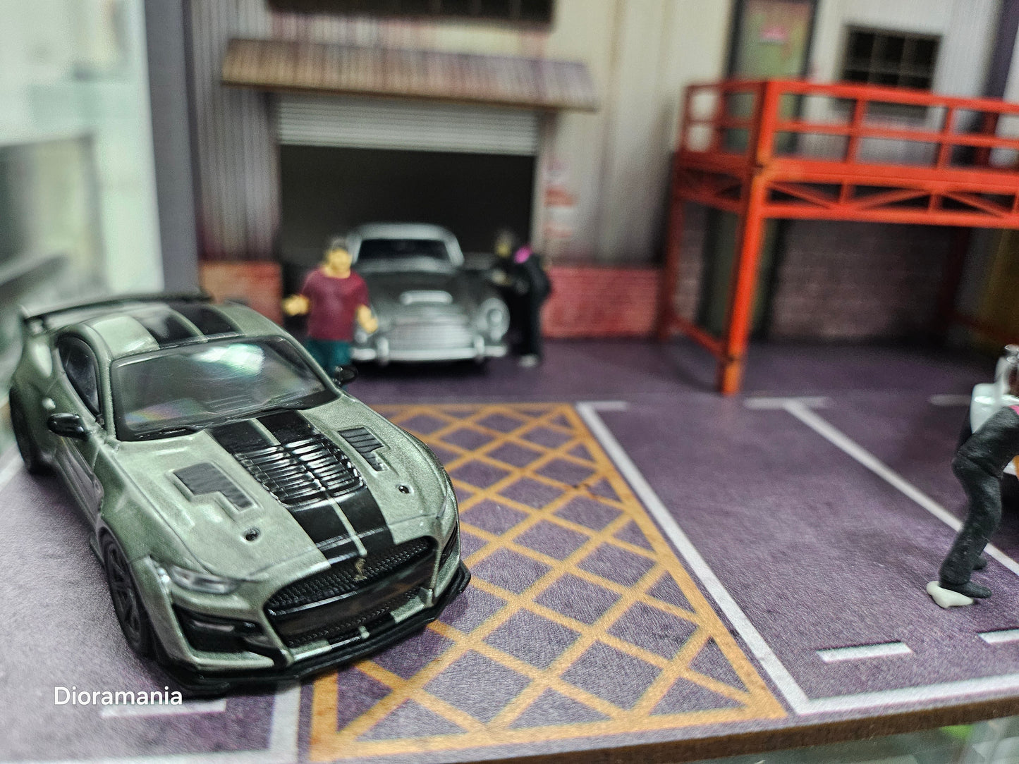 MoreArt 1:64 Scale Car Workshop Diorama