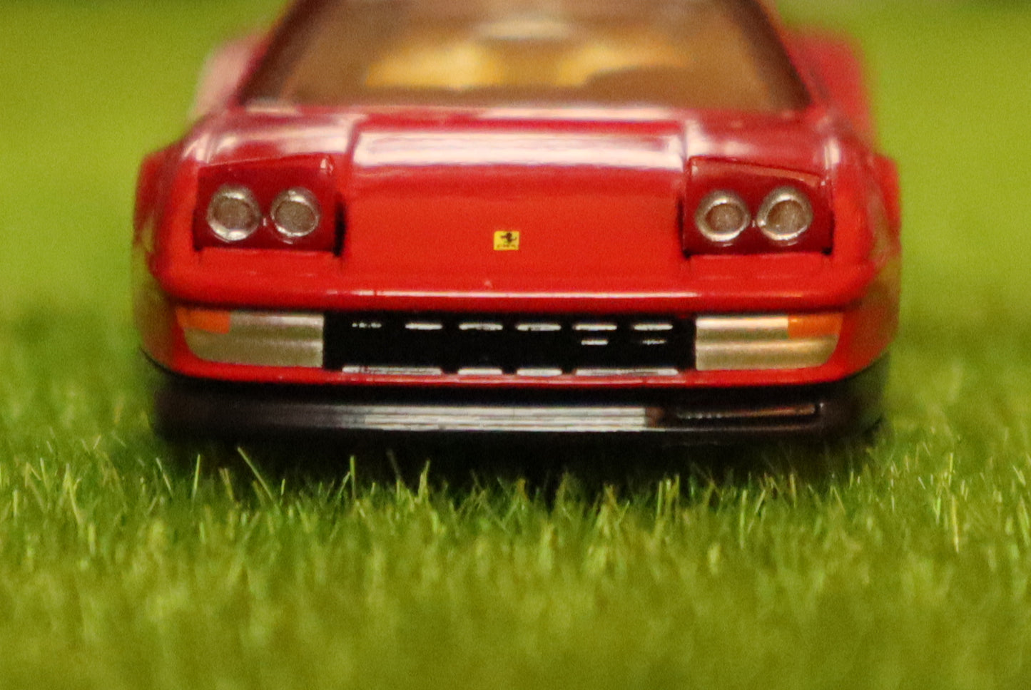 TOMICA Premium 1:64 Scale No.06 Ferrari Testarossa (Red)