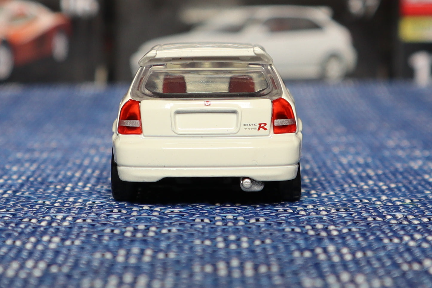 TOMICA Premium 1:62 Scale No.37 Honda Civic Type R White