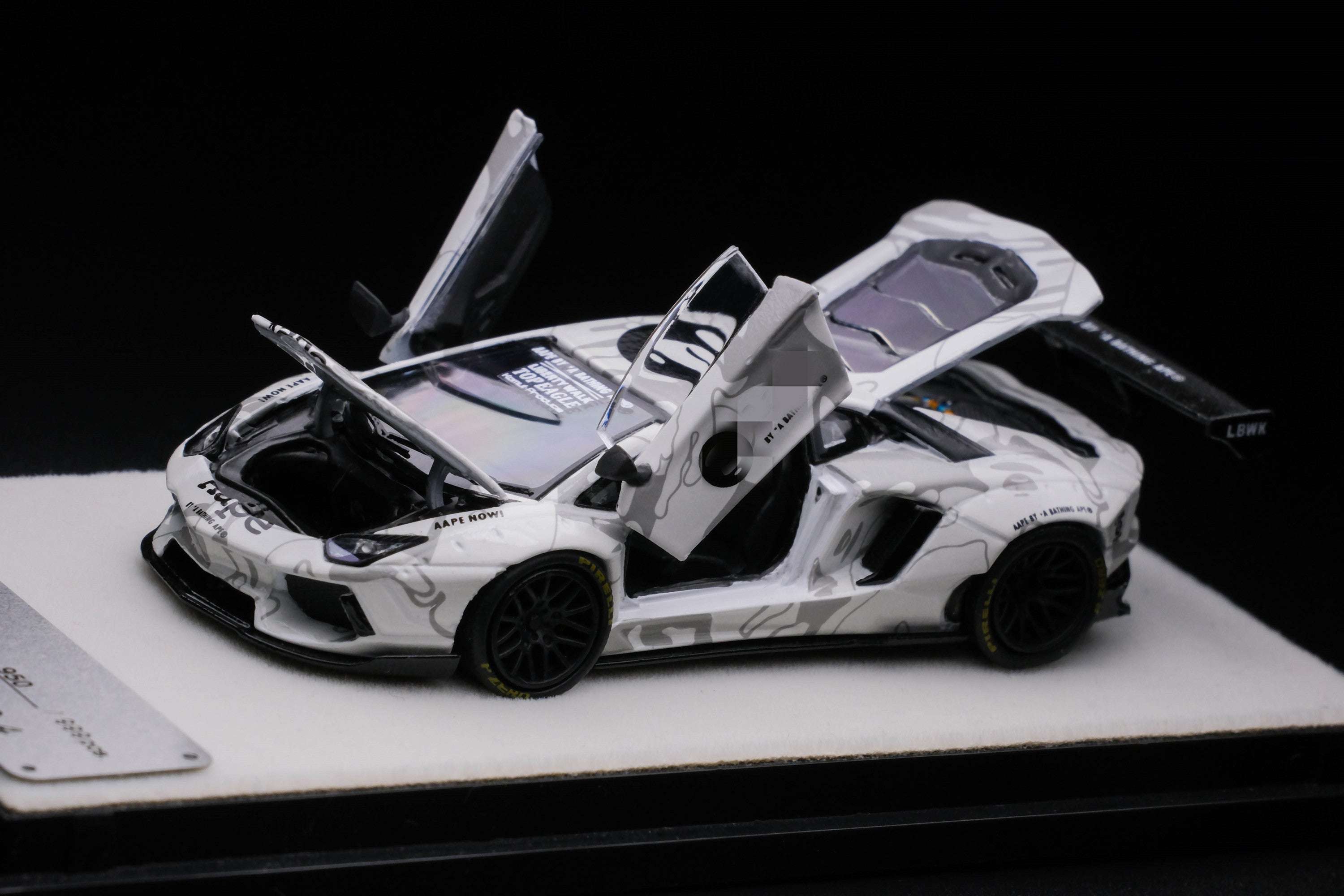 PGM 1:64 Scale Diecast Ape Lamborghini Grey (Luxury Edition) – Hobby Garage